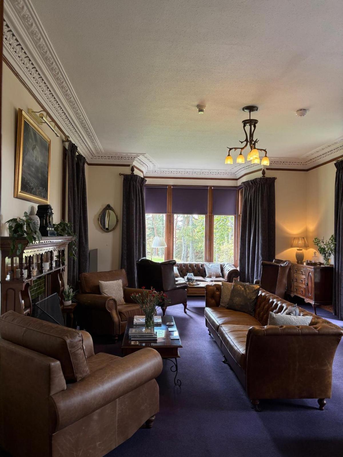 Hotel Dalrachney 3*
